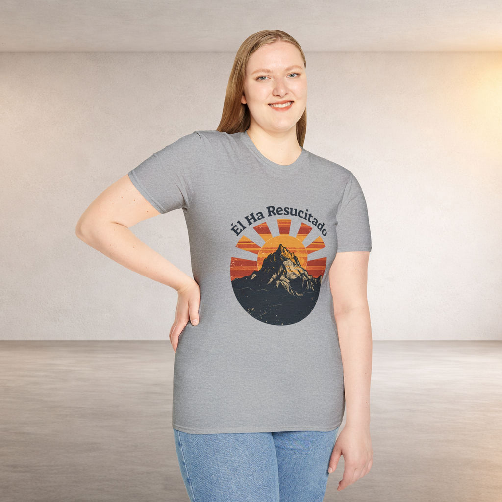 T-Shirt — "Él Ha Resucitado" Mountain Sunrise Christian Tee