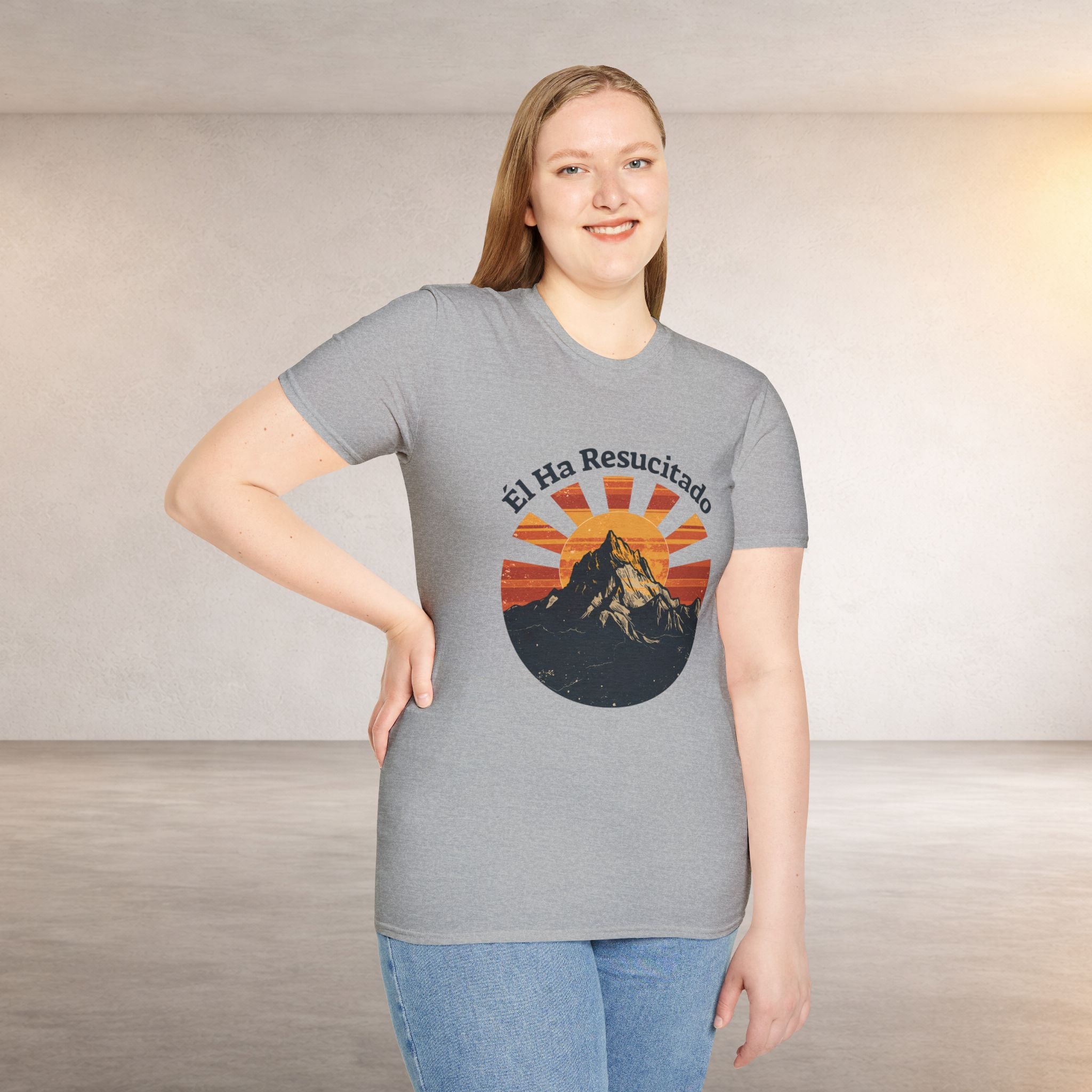 T-Shirt — "Él Ha Resucitado" Mountain Sunrise Christian Tee