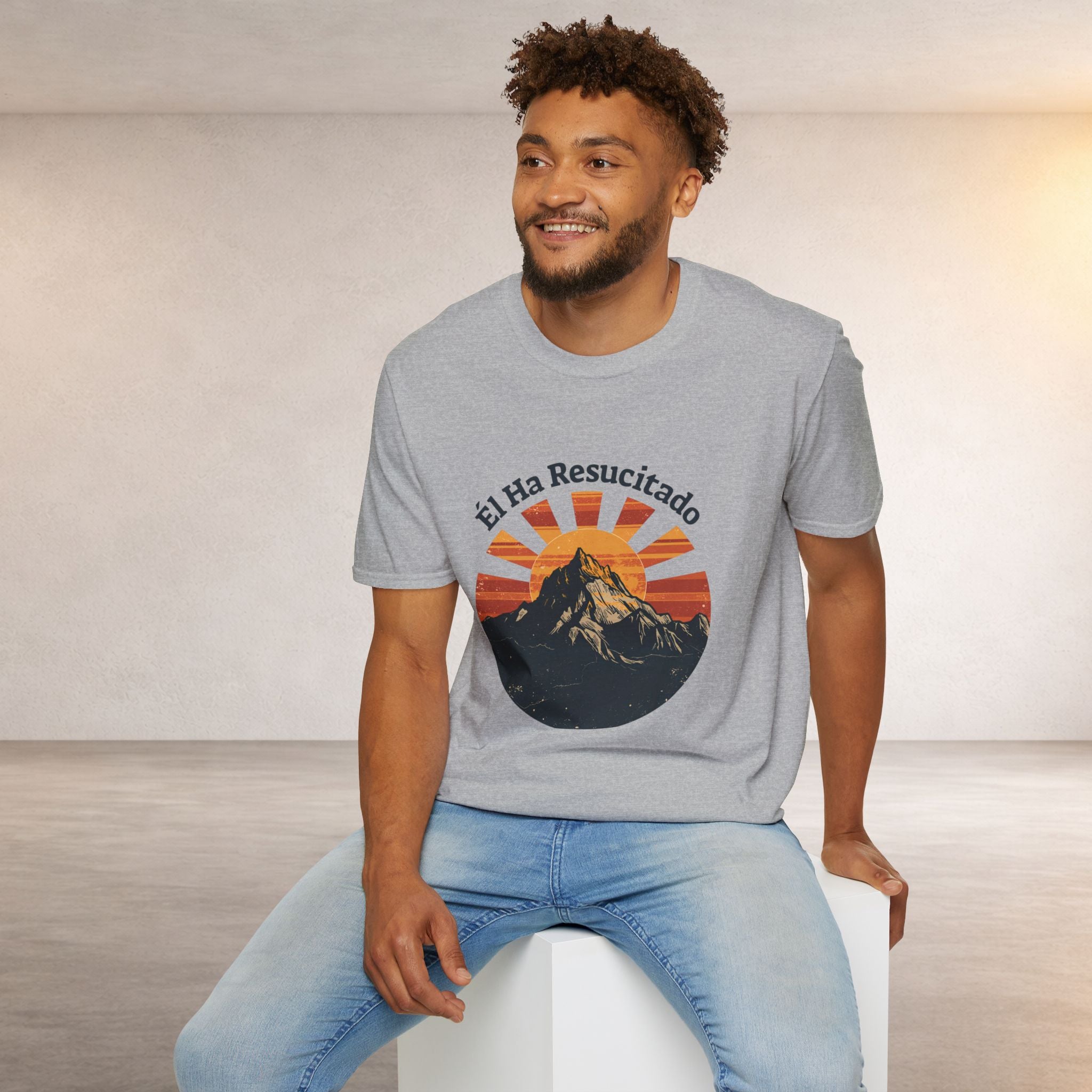 T-Shirt — "Él Ha Resucitado" Mountain Sunrise Christian Tee